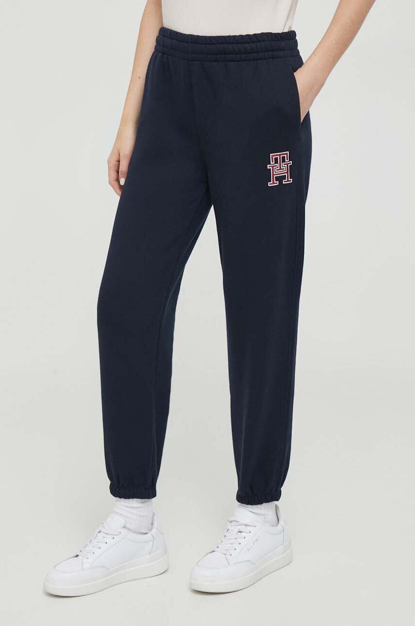 

Спортивные штаны Tommy Hilfiger цвет синий с аппликацией