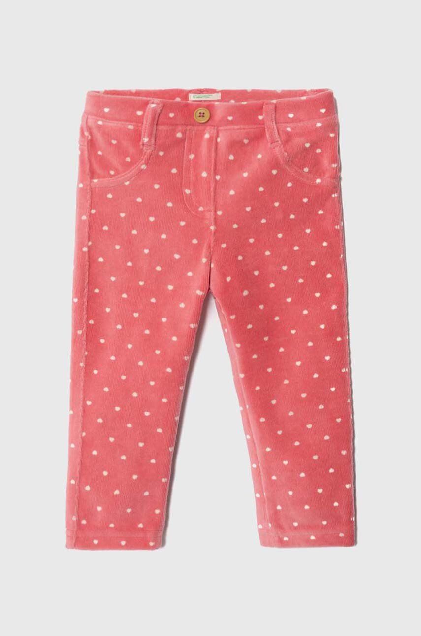 Levně Kojenecké kalhoty United Colors of Benetton růžová barva