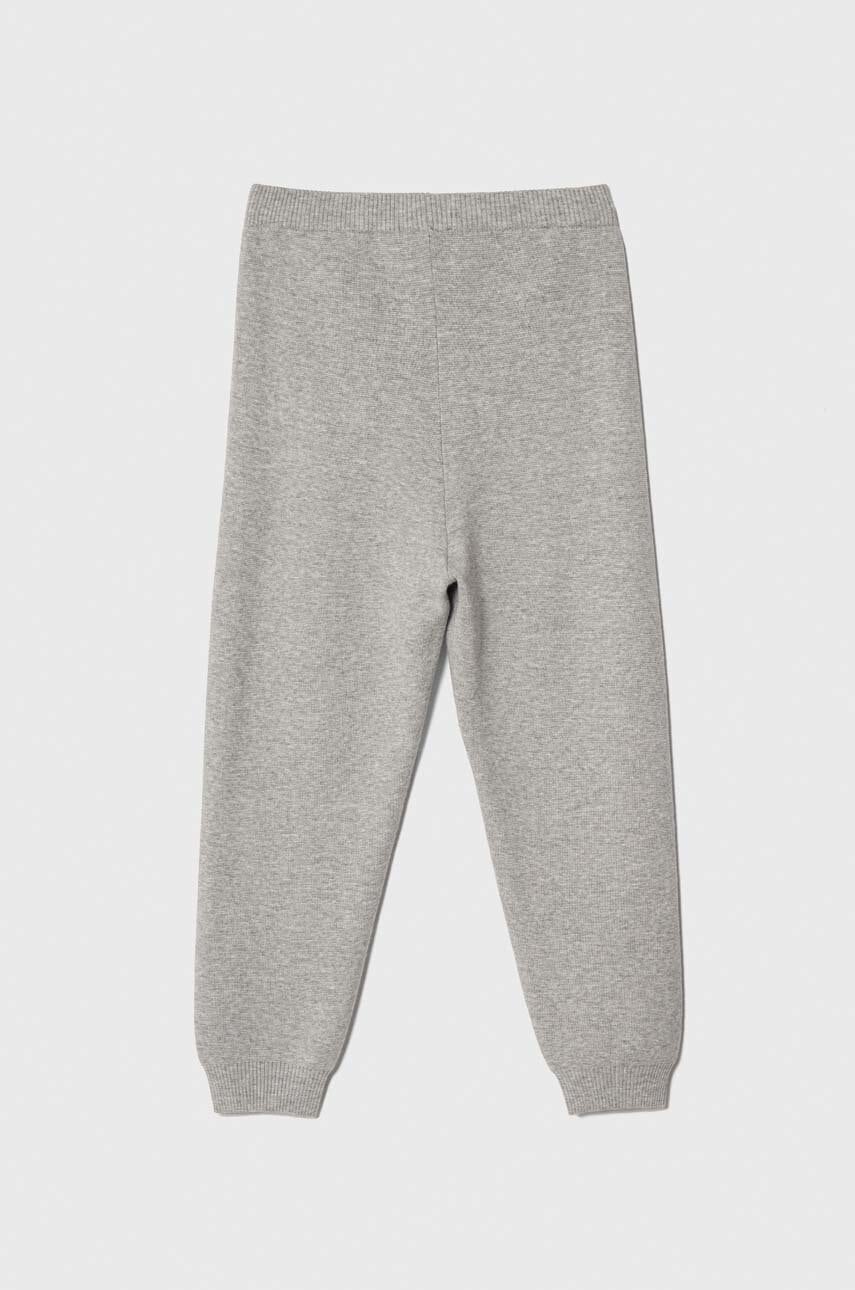 Дитячі спортивні штани United Colors of Benetton колір сірий однотонні Дитячі спортивні штани United Colors of Benetton колір сірий однотонні