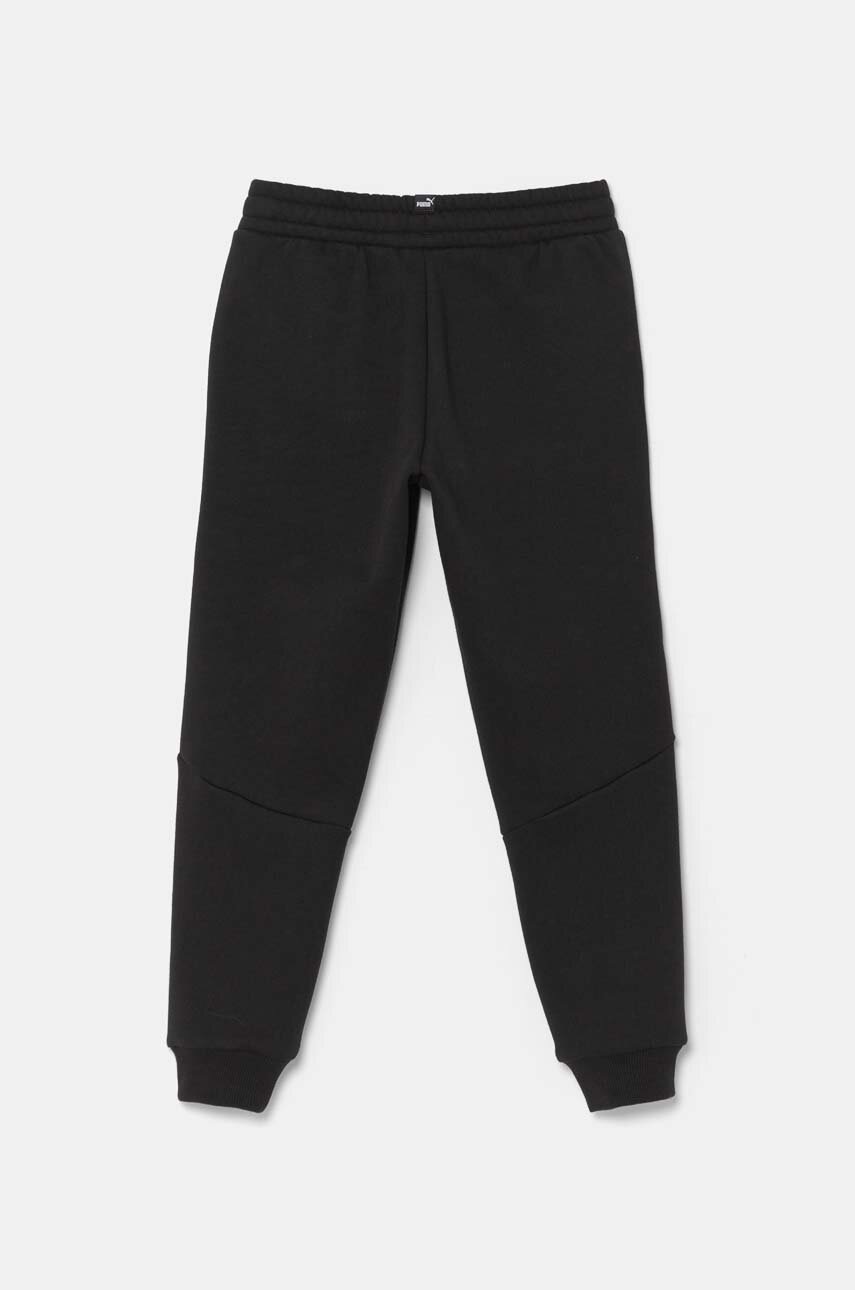 Детские спортивные штаны Puma ESS Tape Sweatpants FL cl B цвет чёрный с аппликацией Детские спортивные штаны Puma ESS Tape Sweatpants FL cl B цвет чёрный с аппликацией