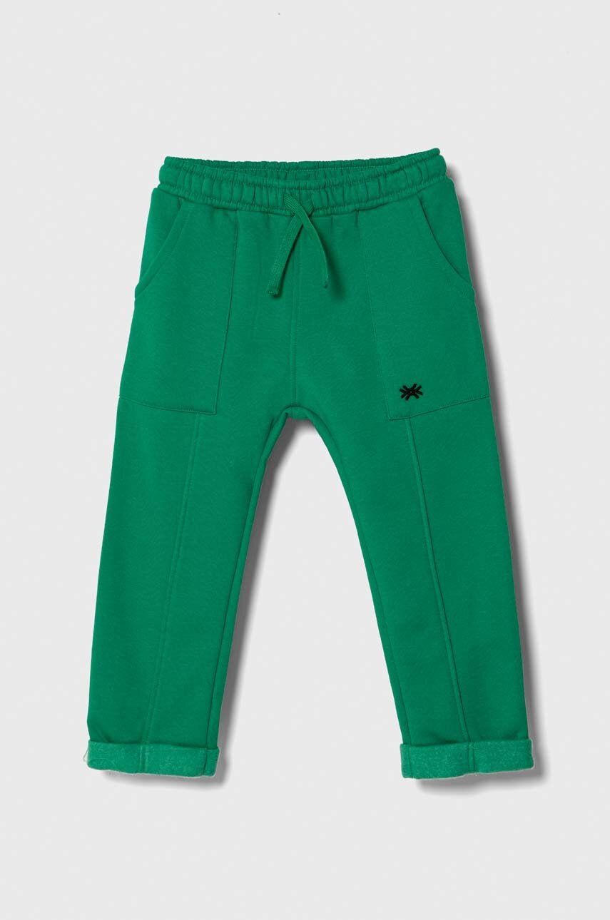 

Дитячі спортивні штани United Colors of Benetton колір зелений однотонні