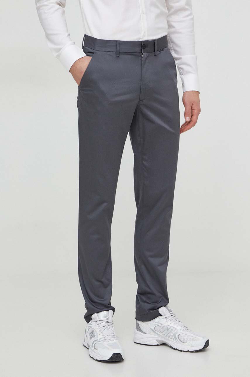 Levně Kalhoty Calvin Klein pánské, šedá barva, ve střihu chinos, K10K110963