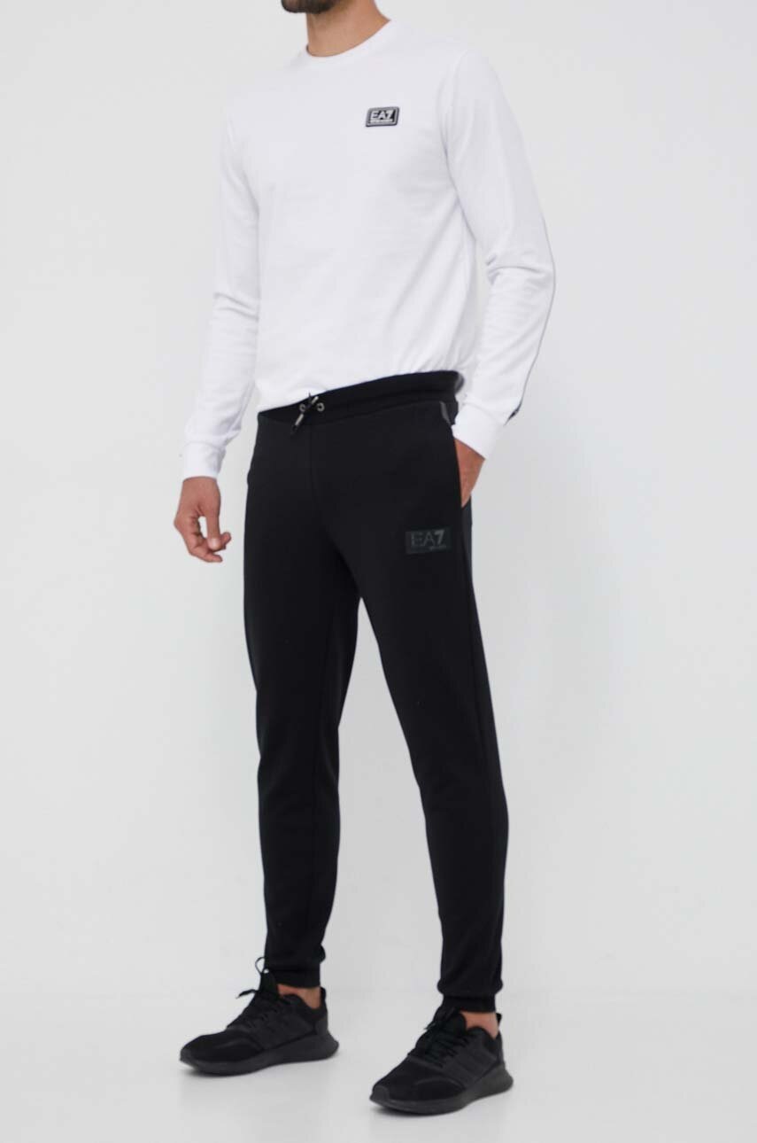 

Спортивные штаны EA7 Emporio Armani цвет чёрный однотонные