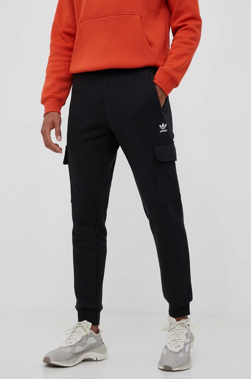 

Спортивные штаны adidas Originals цвет чёрный однотонные