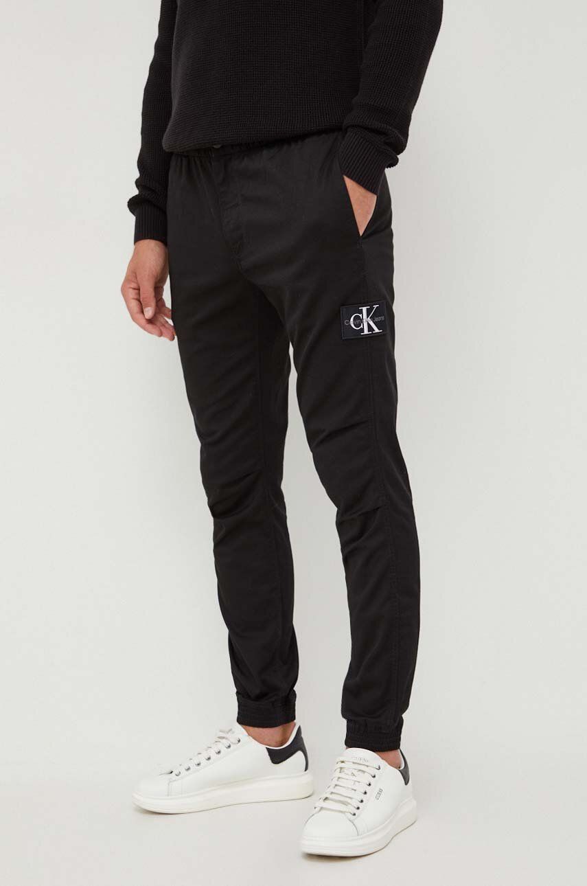 Kalhoty Calvin Klein Jeans pánské, černá barva - černá - 97 % Bavlna