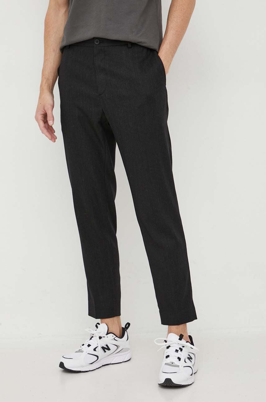 Vlněné kalhoty Calvin Klein černá barva, jednoduché - černá - Hlavní materiál: 62 % Vlna