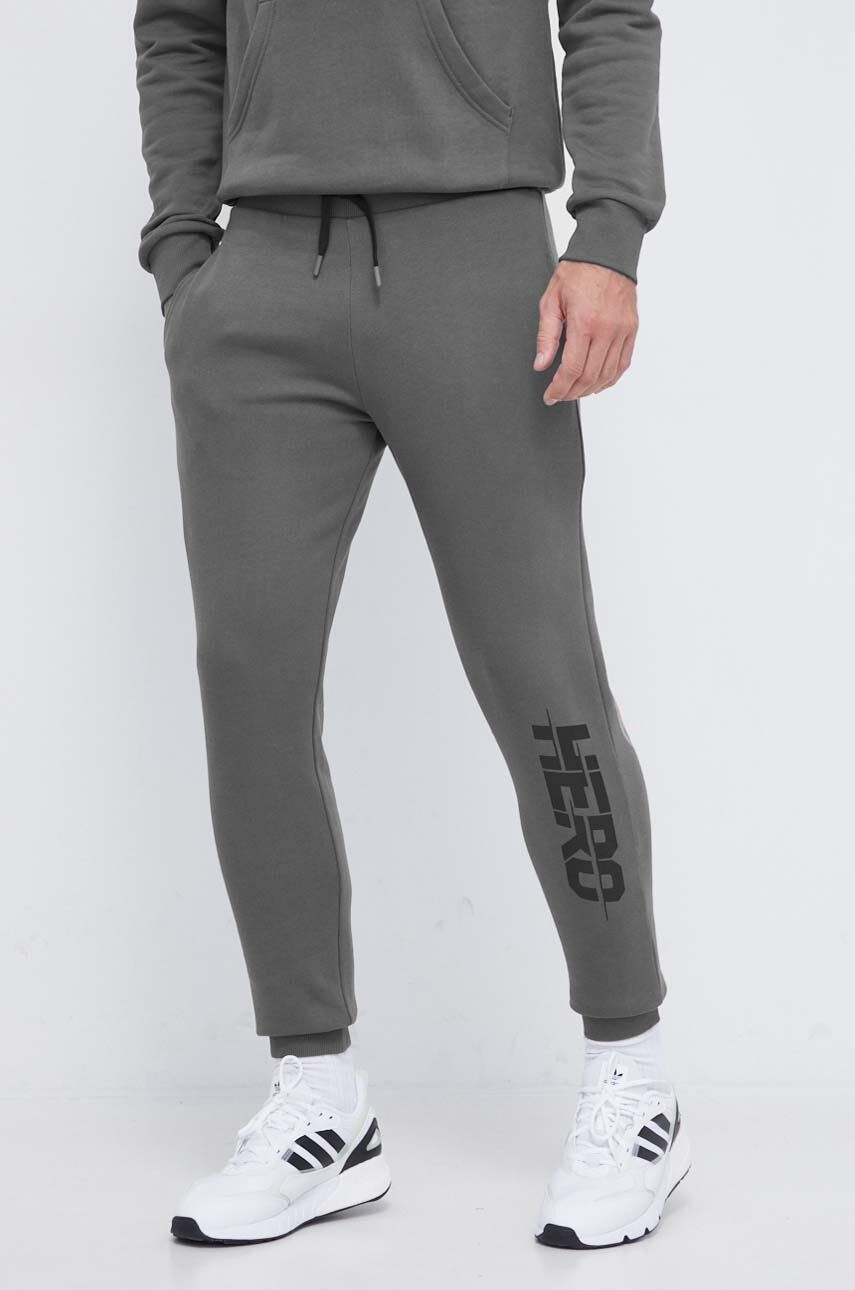 Bavlněné tepláky Rossignol HERO šedá barva, s potiskem - šedá - Hlavní materiál: 100 % Bavlna S