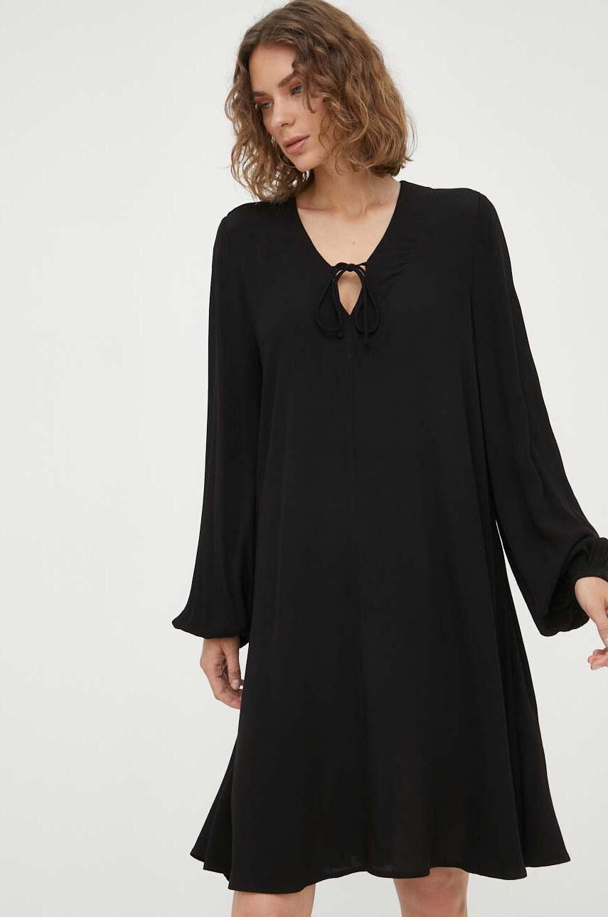 Šaty Bruuns Bazaar Lilli Lavina černá barva, mini - černá