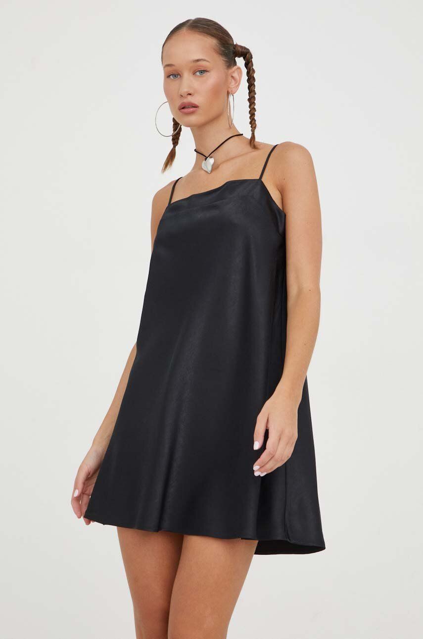 Levně Šaty Abercrombie & Fitch černá barva, mini, oversize