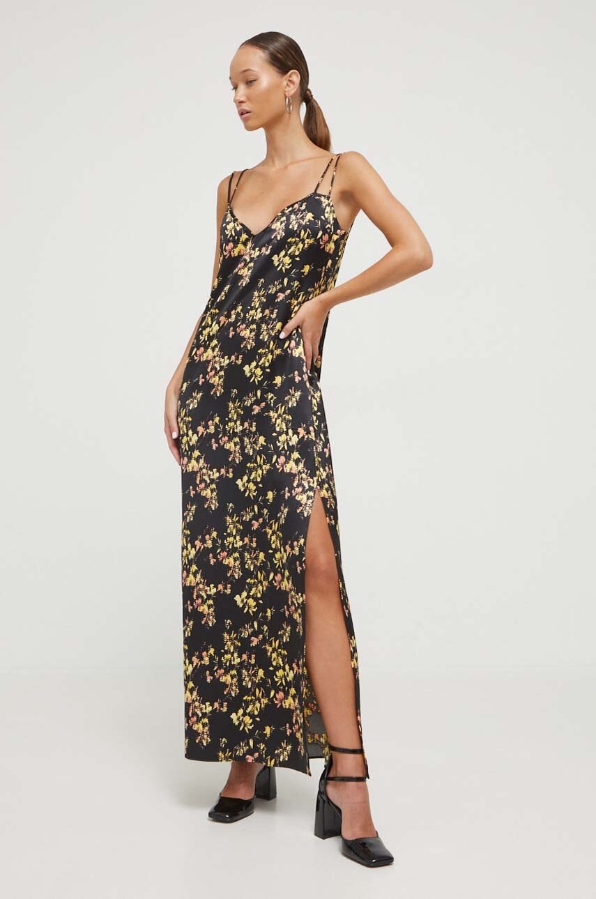 Hugo Rochie Maxi, Evazati