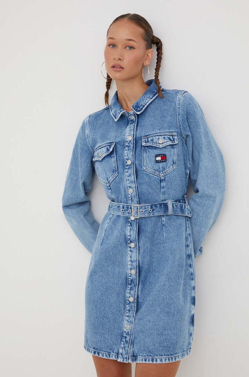 

Дънкова рокля Tommy Jeans в синьо къса разкроена DW0DW16716, Син