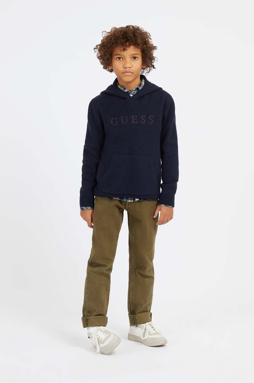 Dětský svetr s příměsí vlny Guess tmavomodrá barva, lehký - námořnická modř - 50 % Polyester