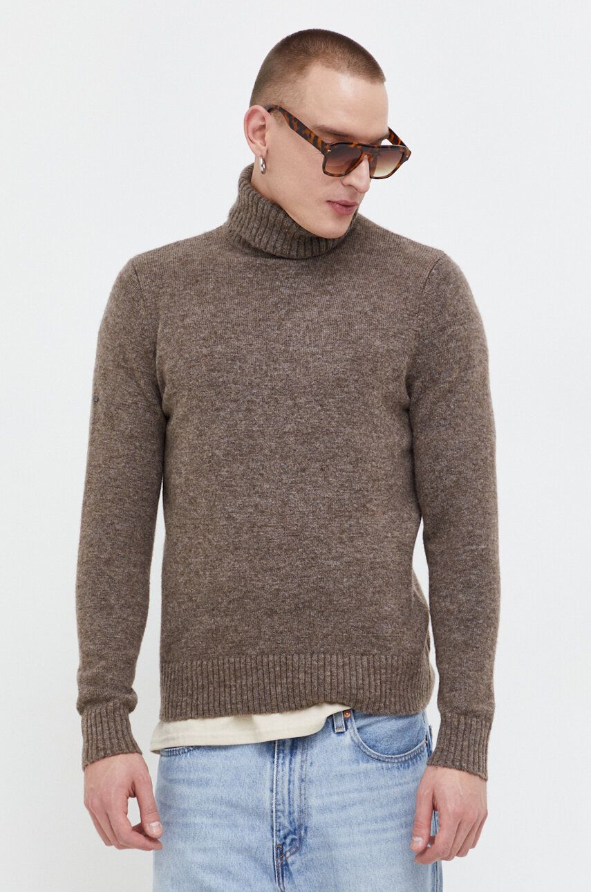 Superdry pulover din amestec de lana barbati, culoarea maro, călduros, cu guler