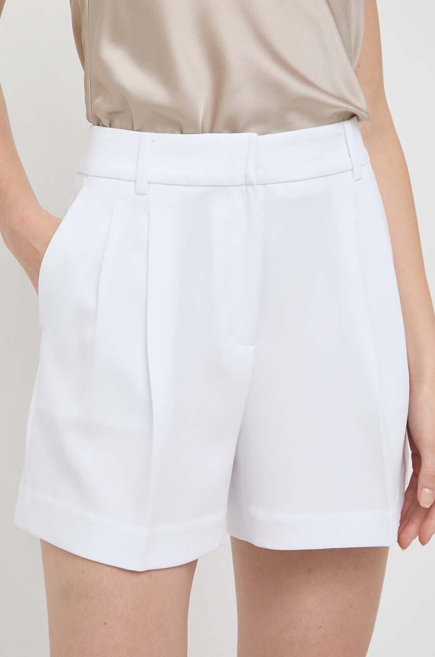 Levně Kraťasy MICHAEL Michael Kors dámské, bílá barva, hladké, high waist