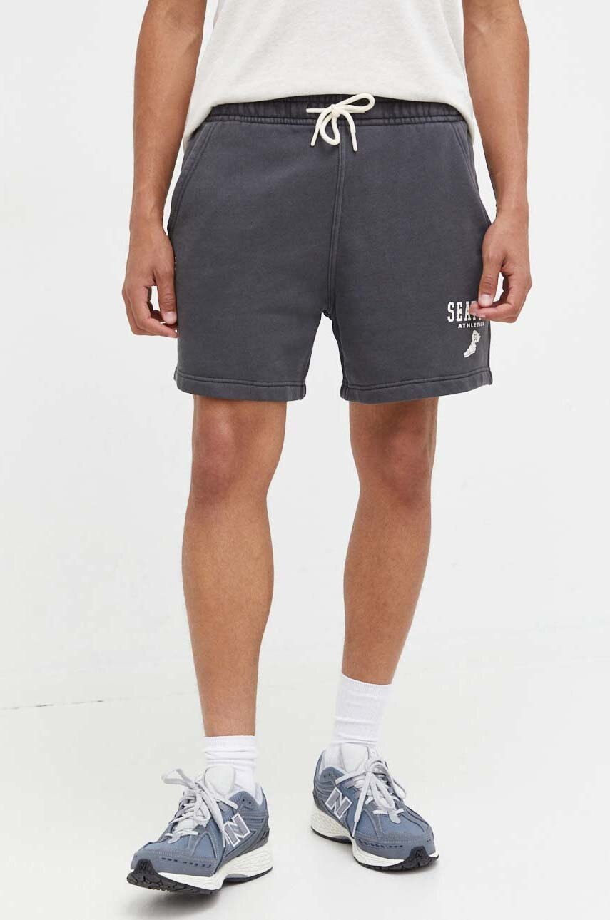 

Къс панталон Abercrombie & Fitch в сиво, Сив