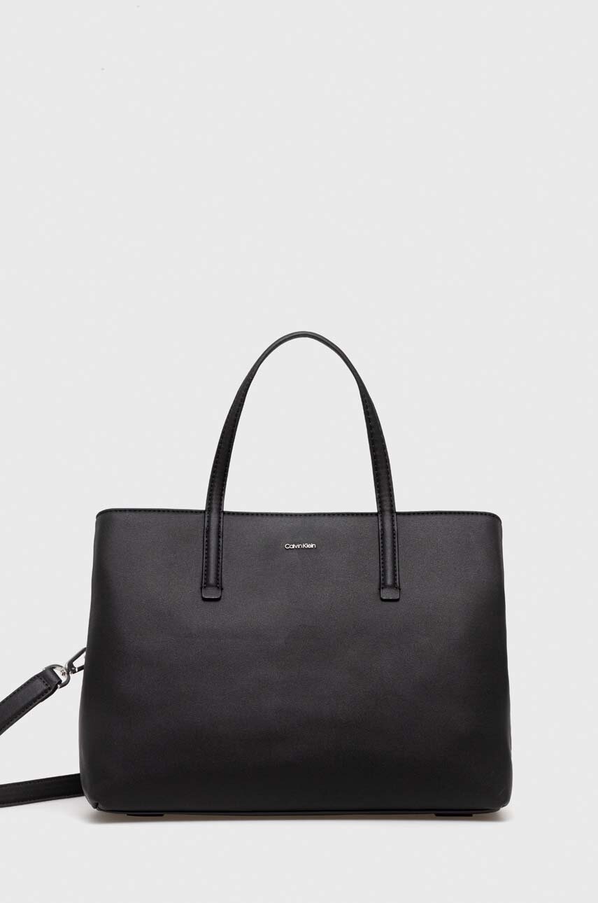 

Чанта Calvin Klein в черно, Черен