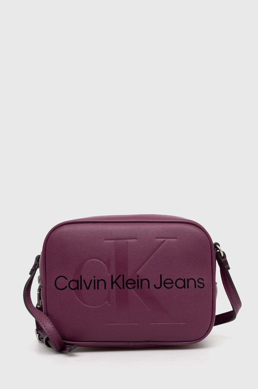 Kabelka Calvin Klein Jeans fialová barva, K60K610275