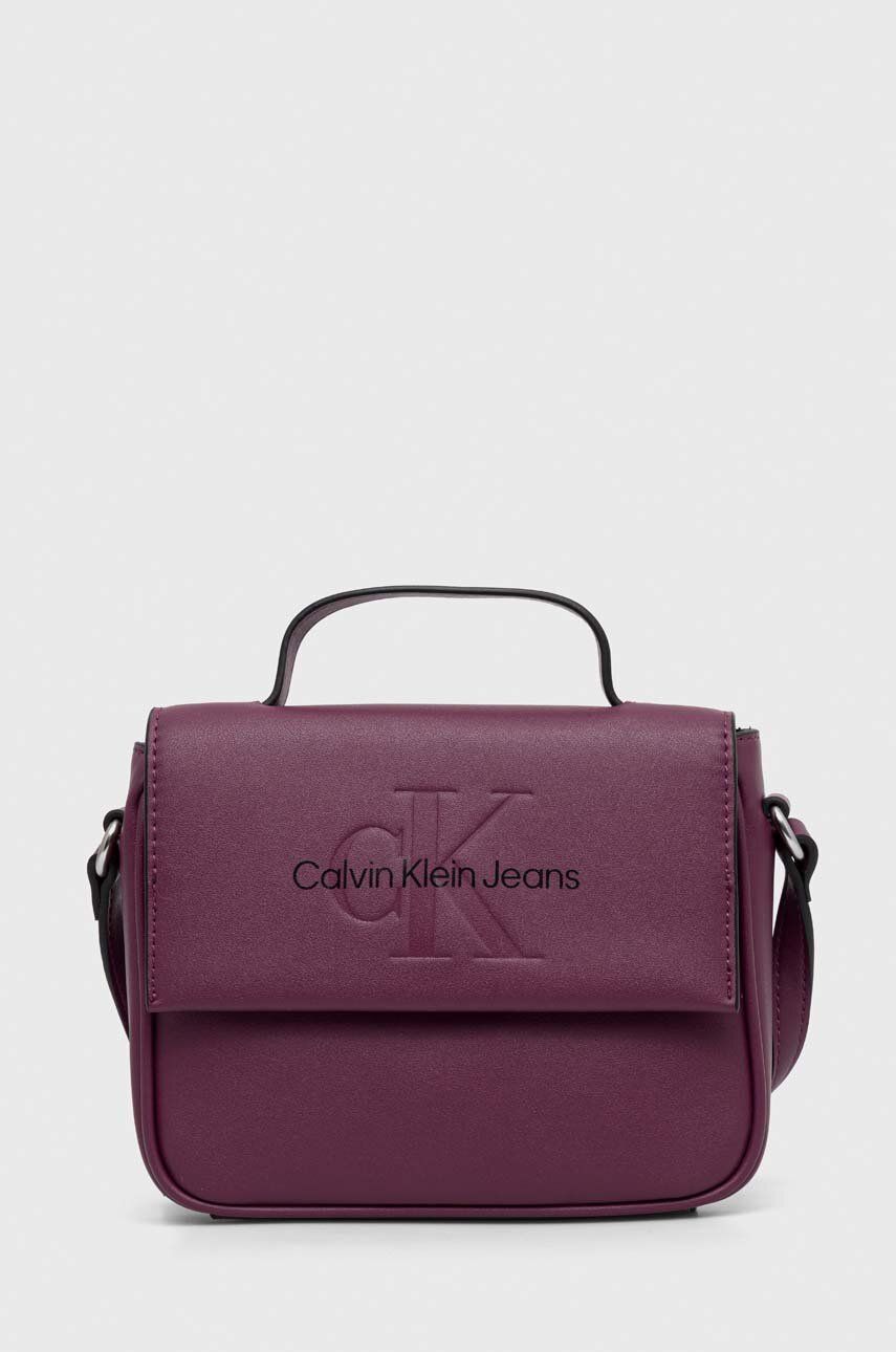 Kabelka Calvin Klein Jeans fialová barva, K60K610829