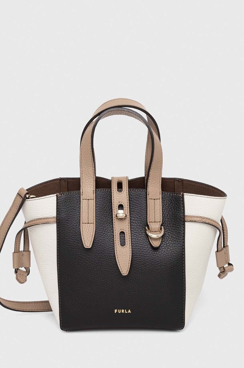 

Кожаная сумочка Furla цвет чёрный