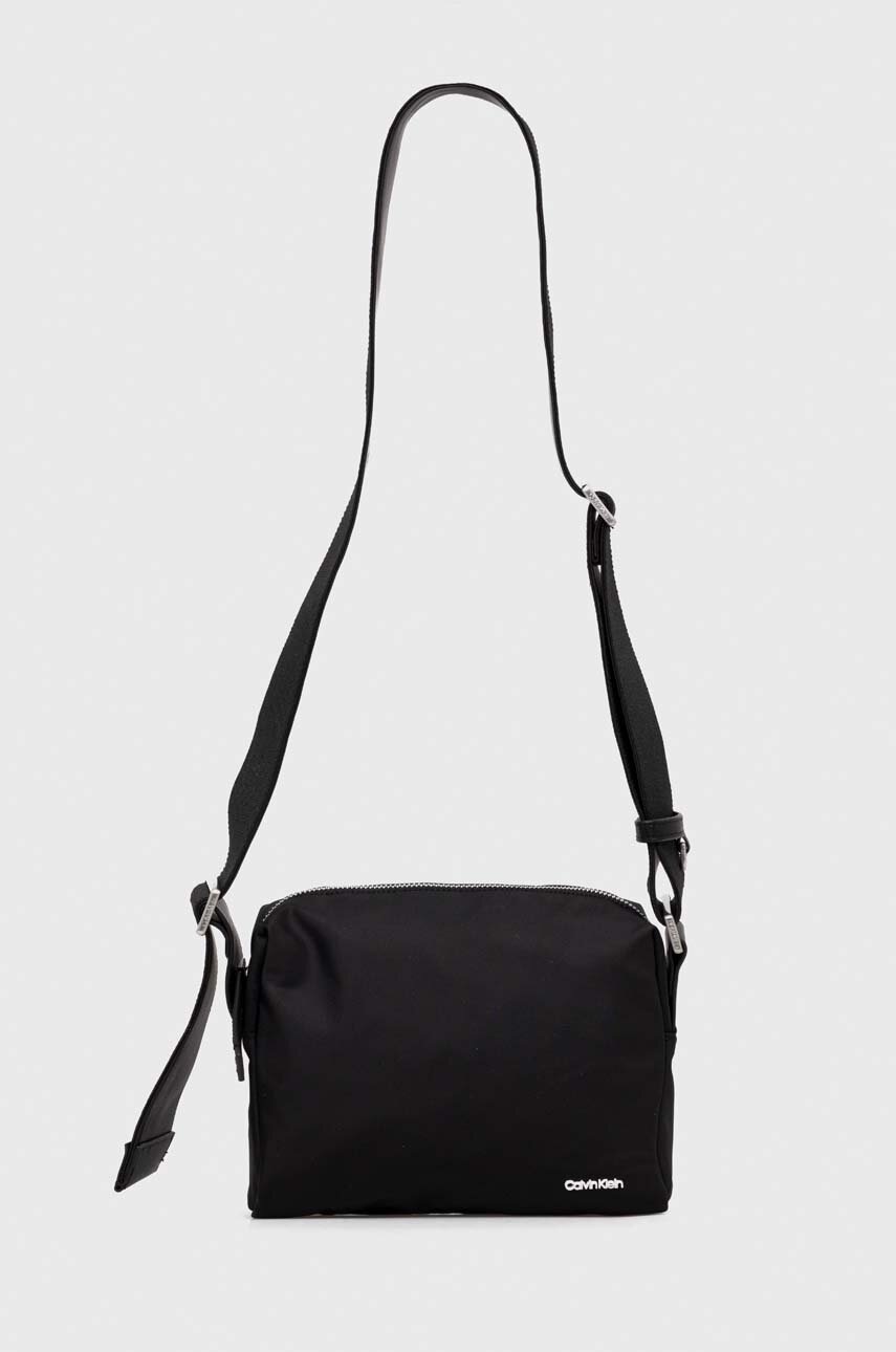 

Чанта Calvin Klein в черно, Черен