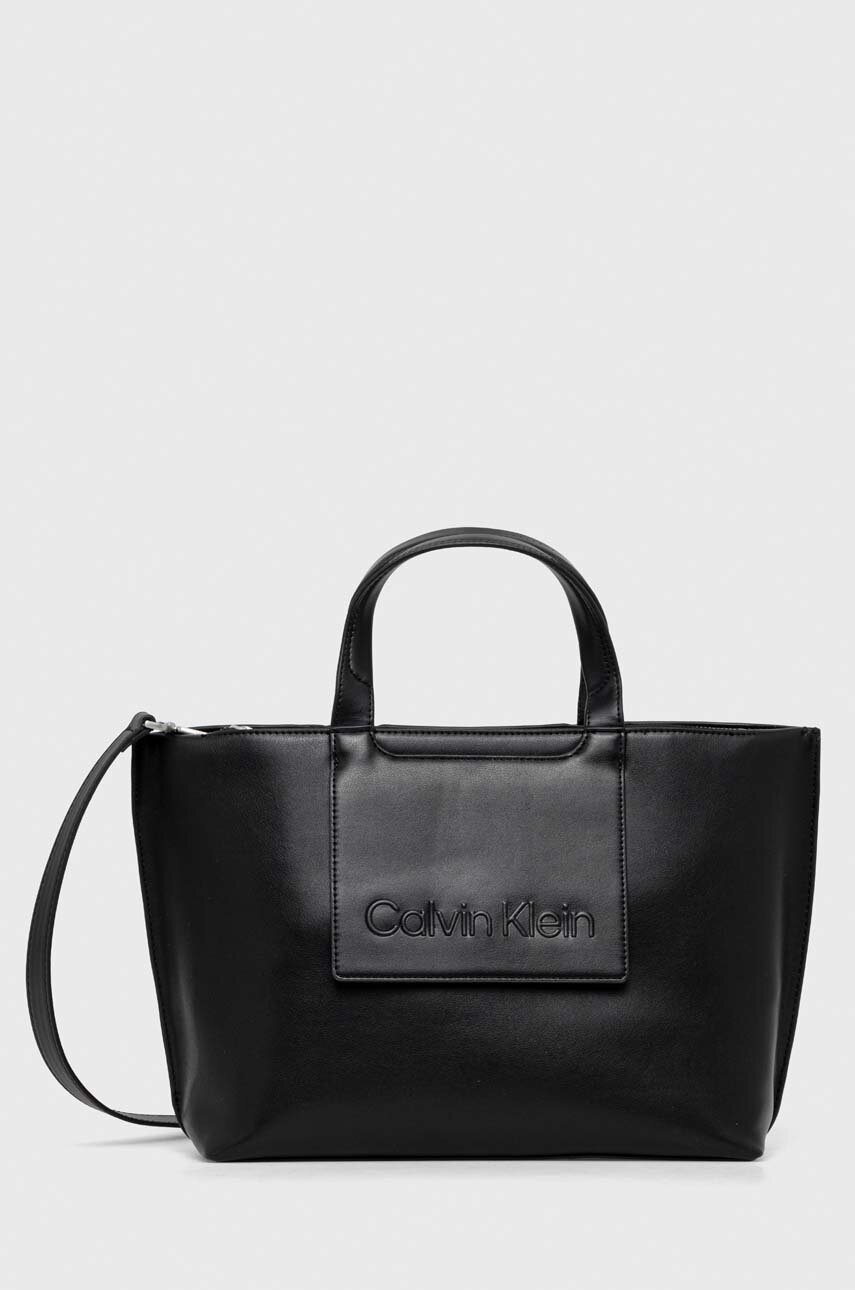 

Чанта Calvin Klein в черно, Черен