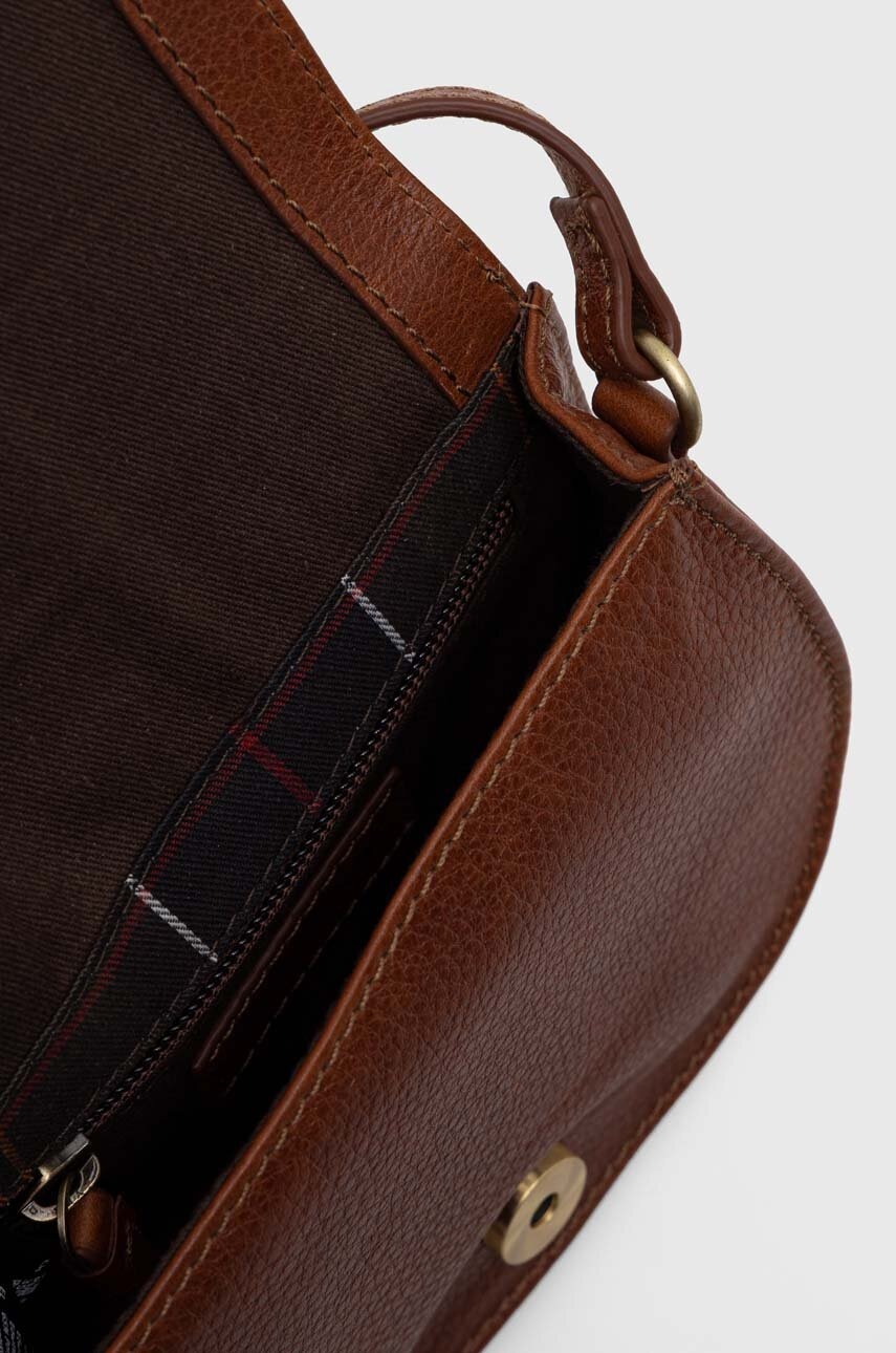 Шкіряна сумочка Barbour колір коричневий 