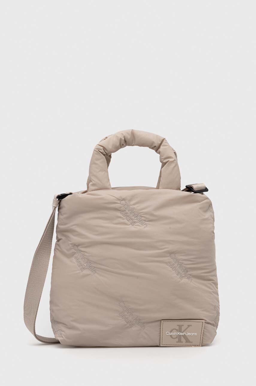

Чанта Calvin Klein Jeans в бежово, Бежов