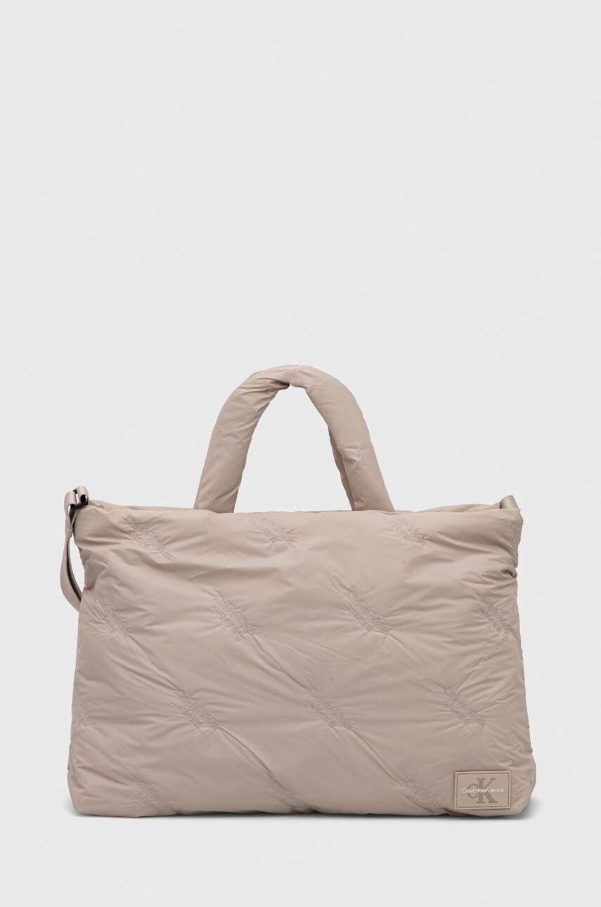 

Чанта Calvin Klein Jeans в бежово, Бежов