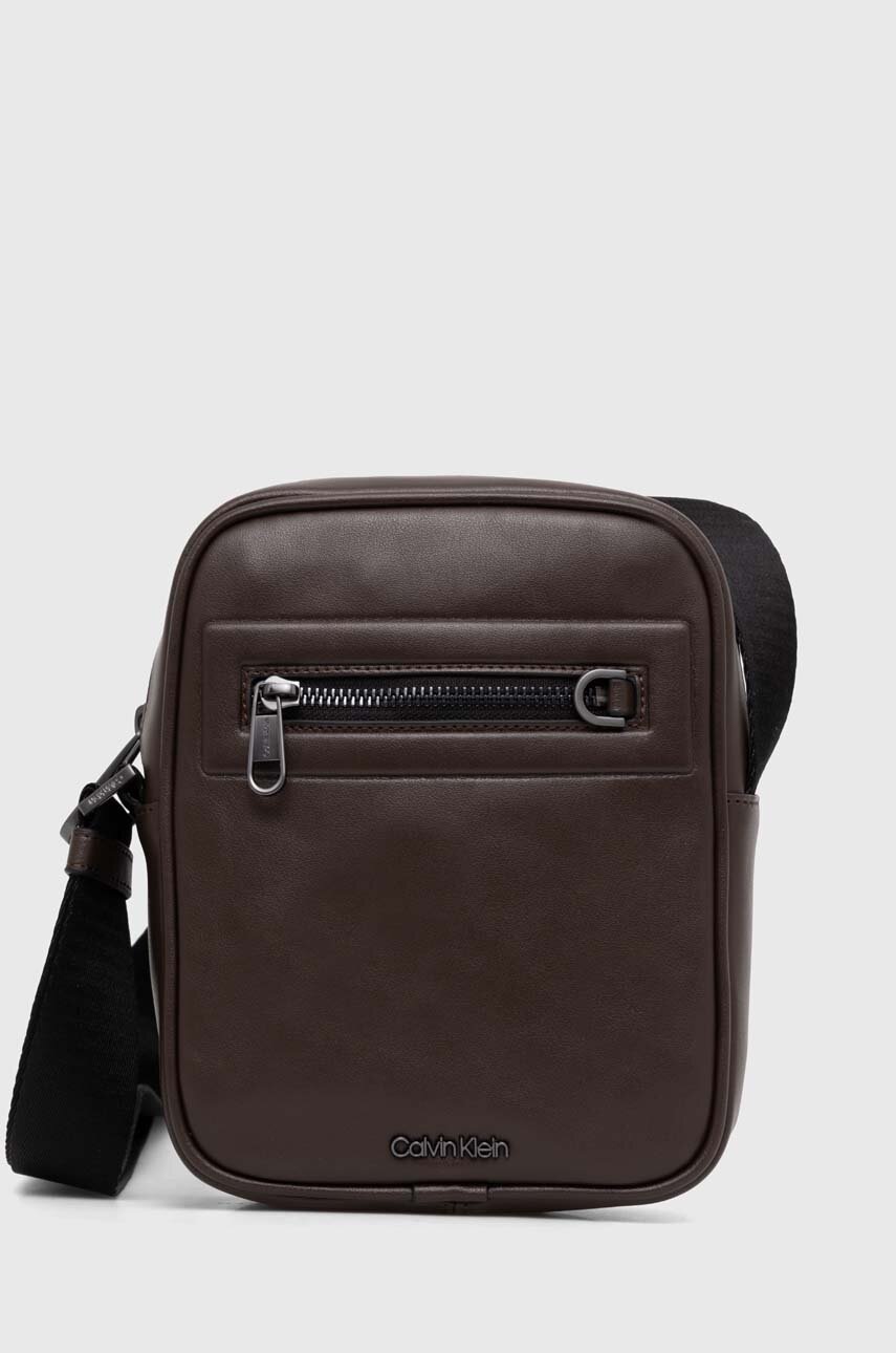 

Чанта през рамо Calvin Klein в кафяво K50K511190, Кафяв