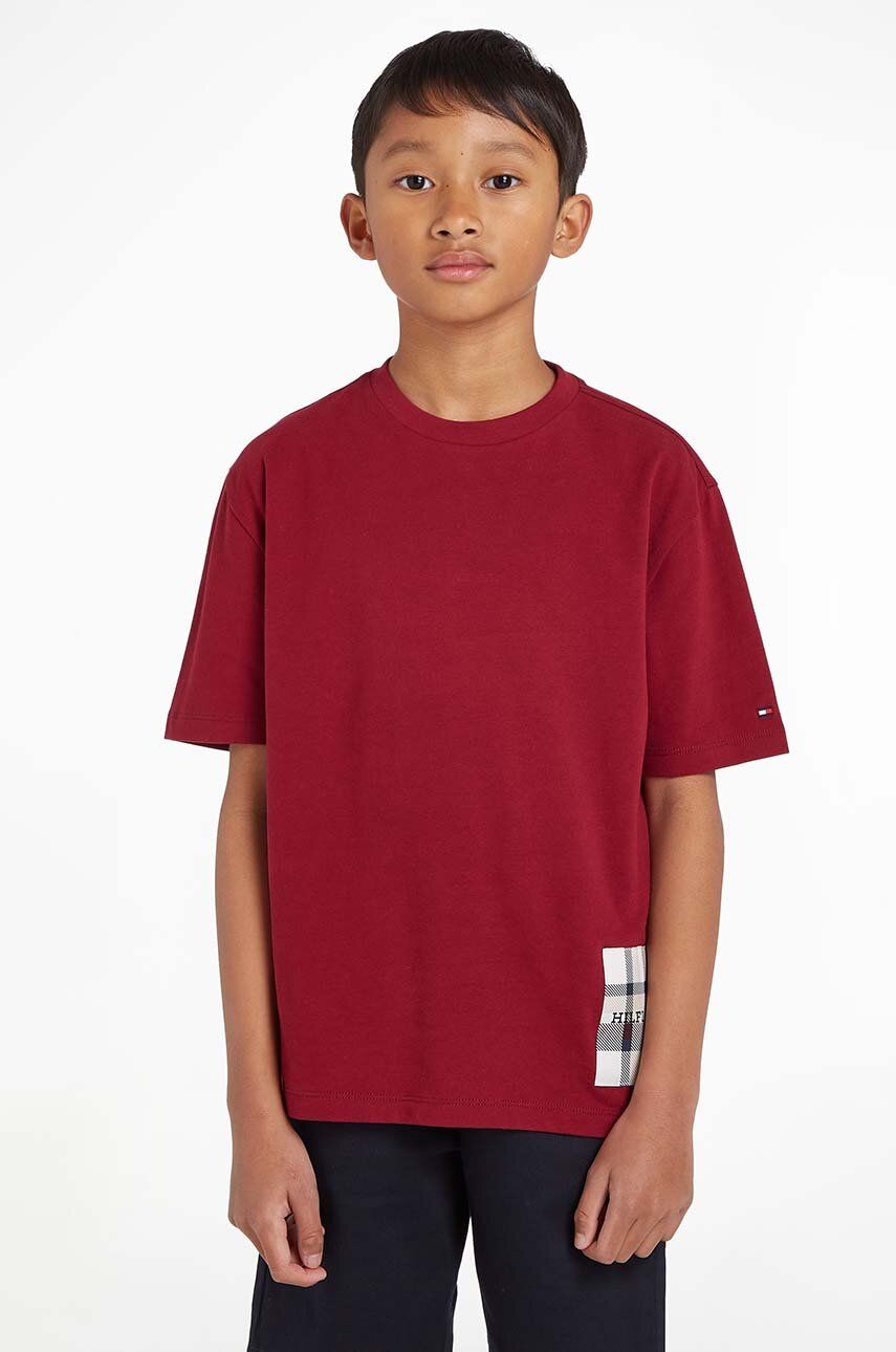 Levně Dětské tričko Tommy Hilfiger vínová barva, s aplikací