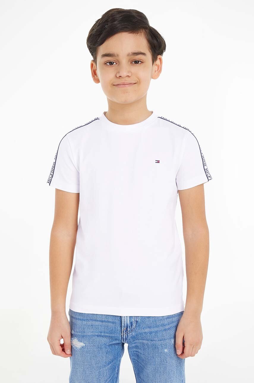 

Детска тениска Tommy Hilfiger в бяло с апликация, Бял