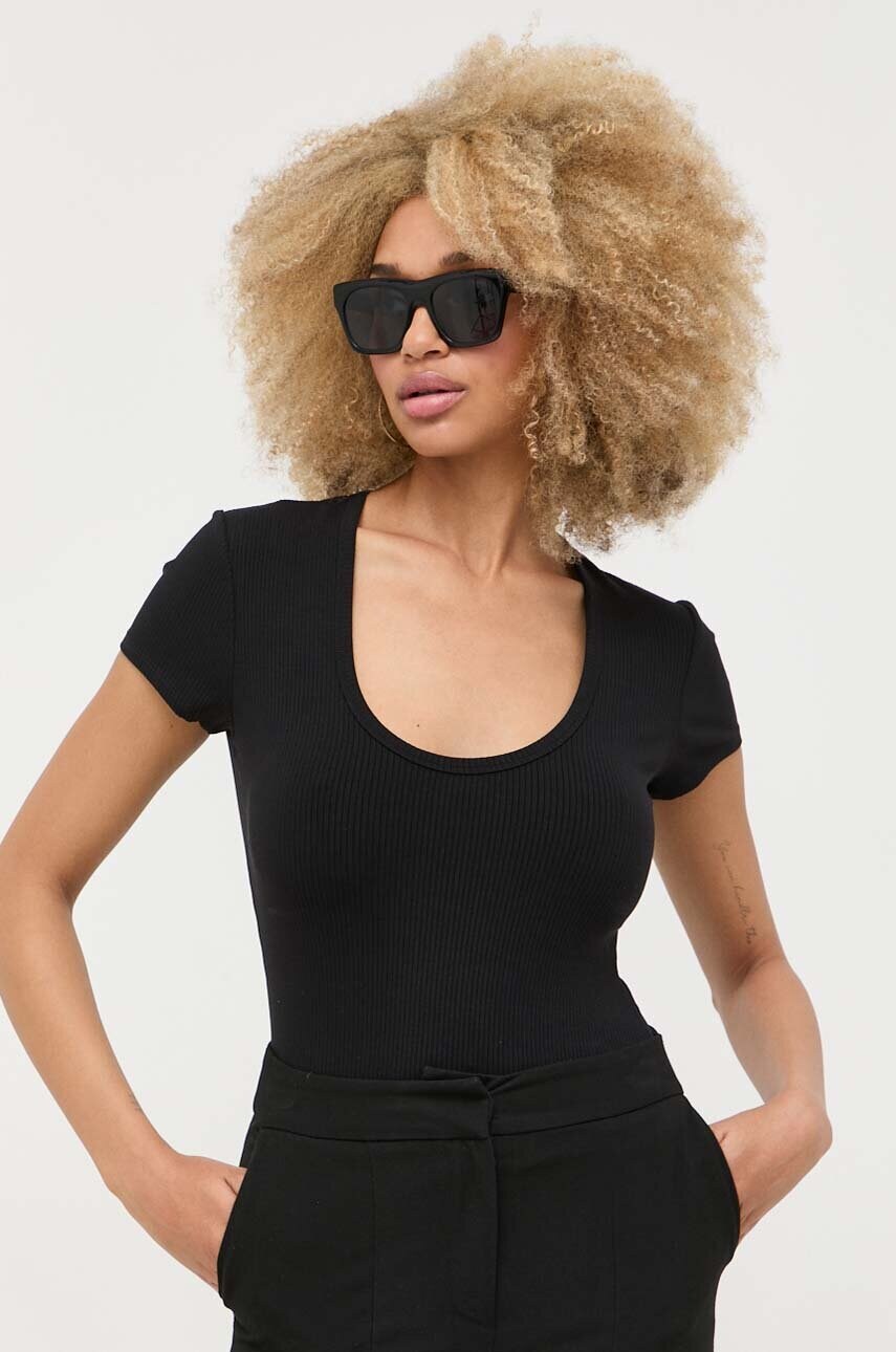 

Футболка Guess женская цвет чёрный