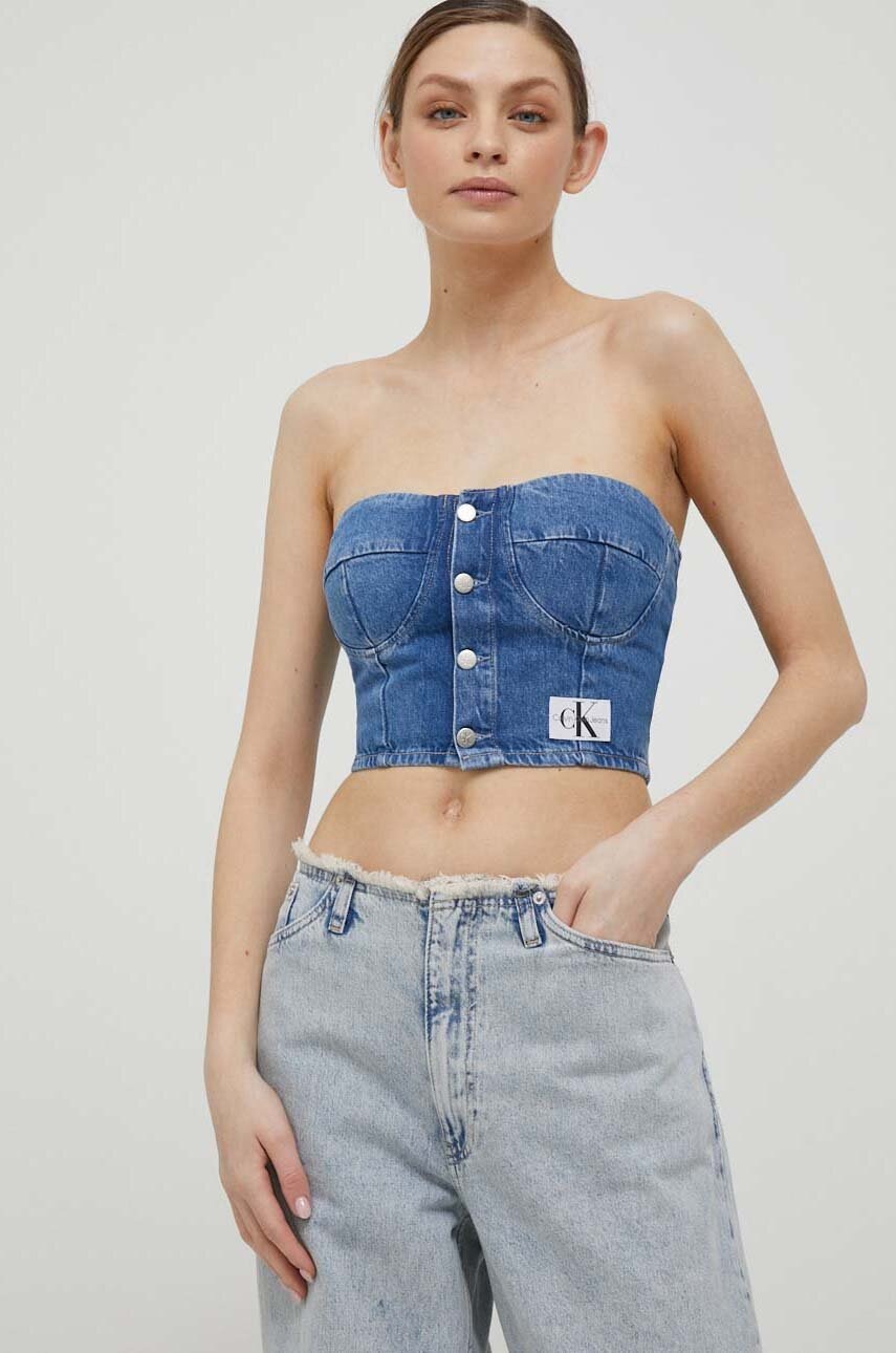 

Дънков топ Calvin Klein Jeans в тъмносиньо с голи рамене, Тъмносин