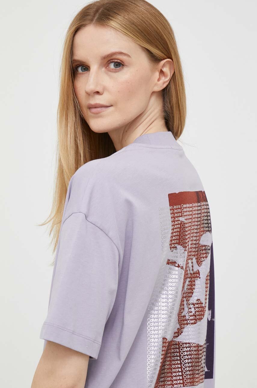 

Памучна тениска Calvin Klein Jeans в лилаво, Виолетов