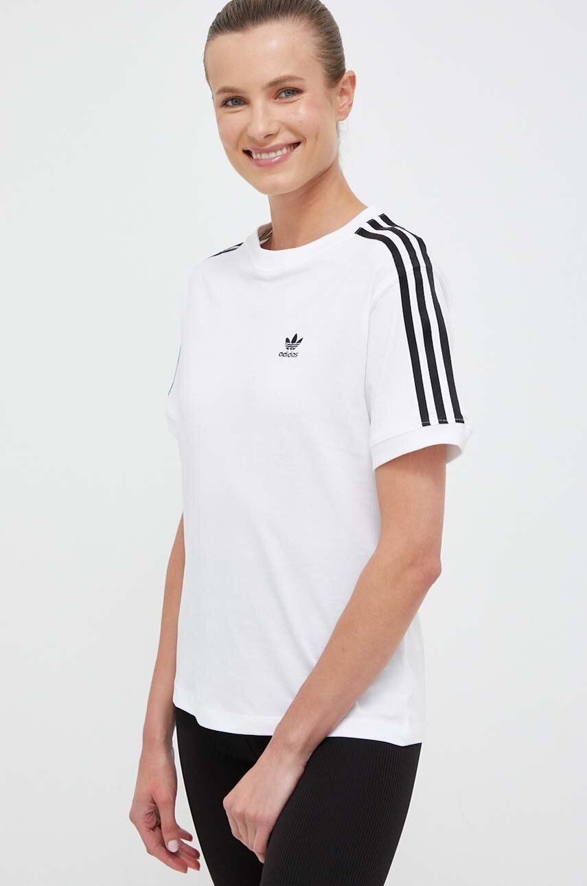 Levně Bavlněné tričko adidas Originals bílá barva