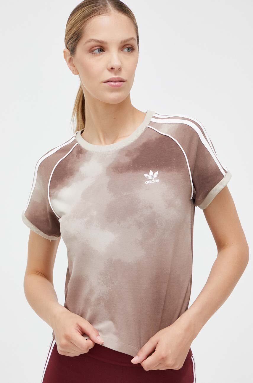 Levně Tričko adidas Originals béžová barva