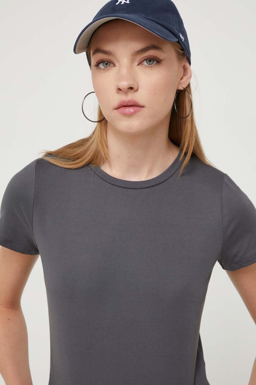 

Тениска Hollister Co. в сиво, Сив