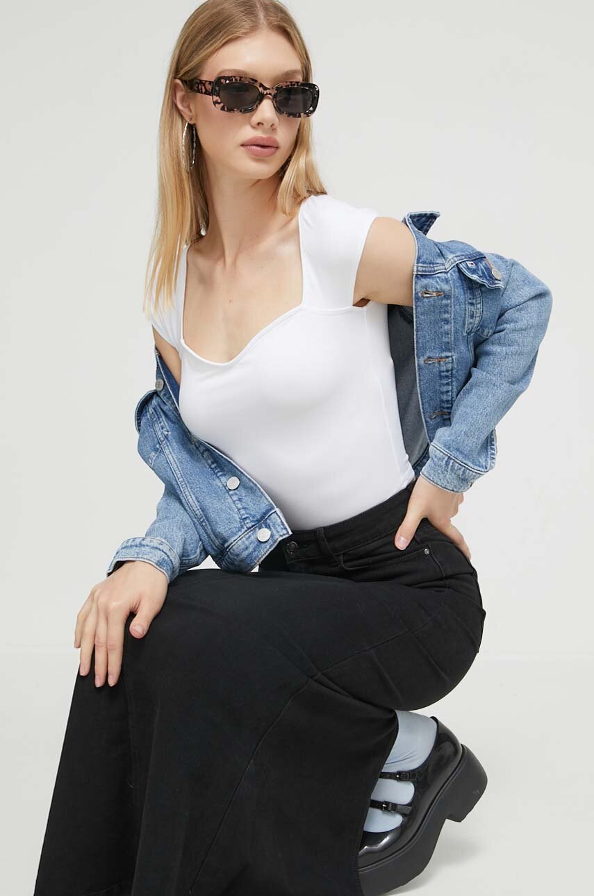 Așteaptă imaginea pentru produs