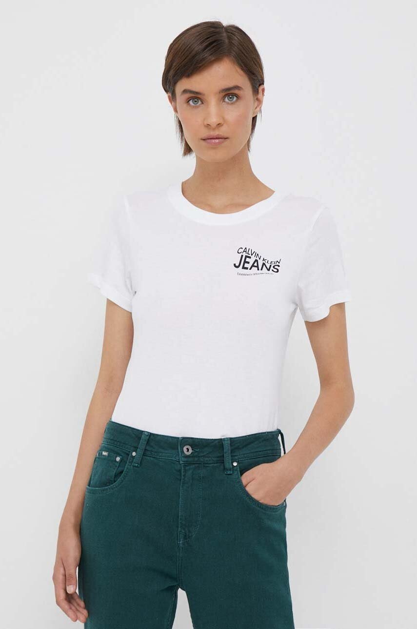 

Памучна тениска Calvin Klein Jeans в бяло, Бял