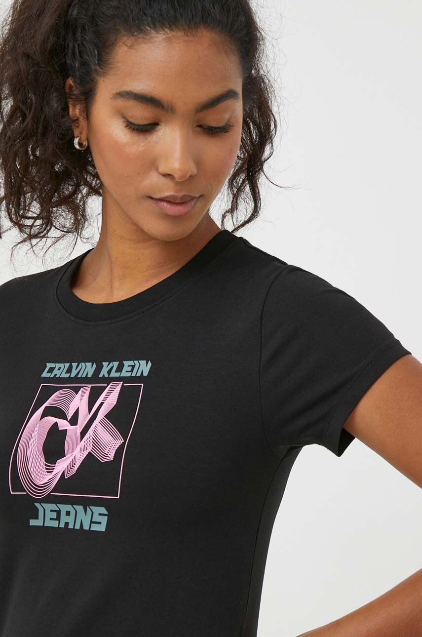 

Тениска Calvin Klein Jeans в черно, Черен