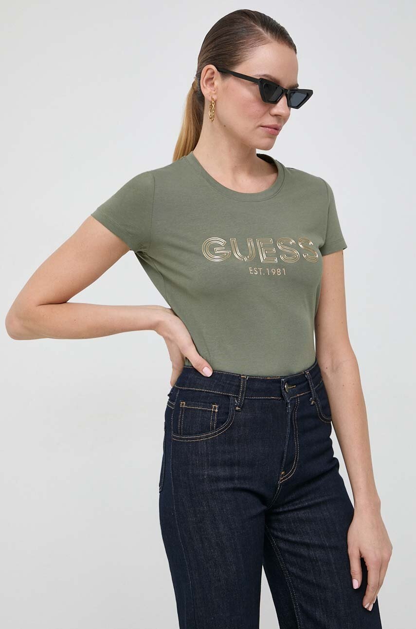 

Футболка Guess жіночий колір зелений