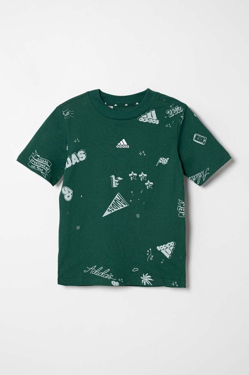Levně Dětské bavlněné tričko adidas J BLUV Q3 AOPT zelená barva