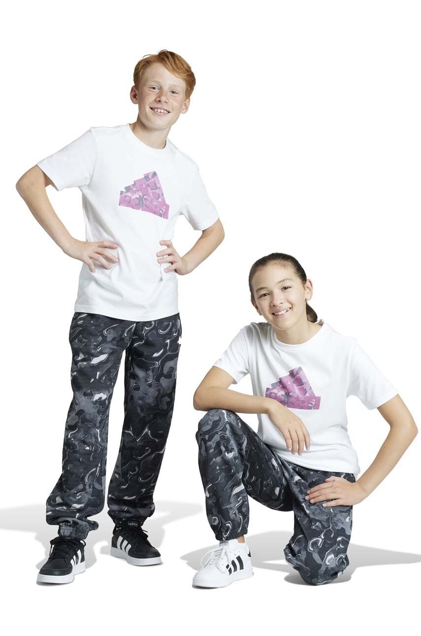 adidas tricou de bumbac pentru copii culoarea alb, cu imprimeu