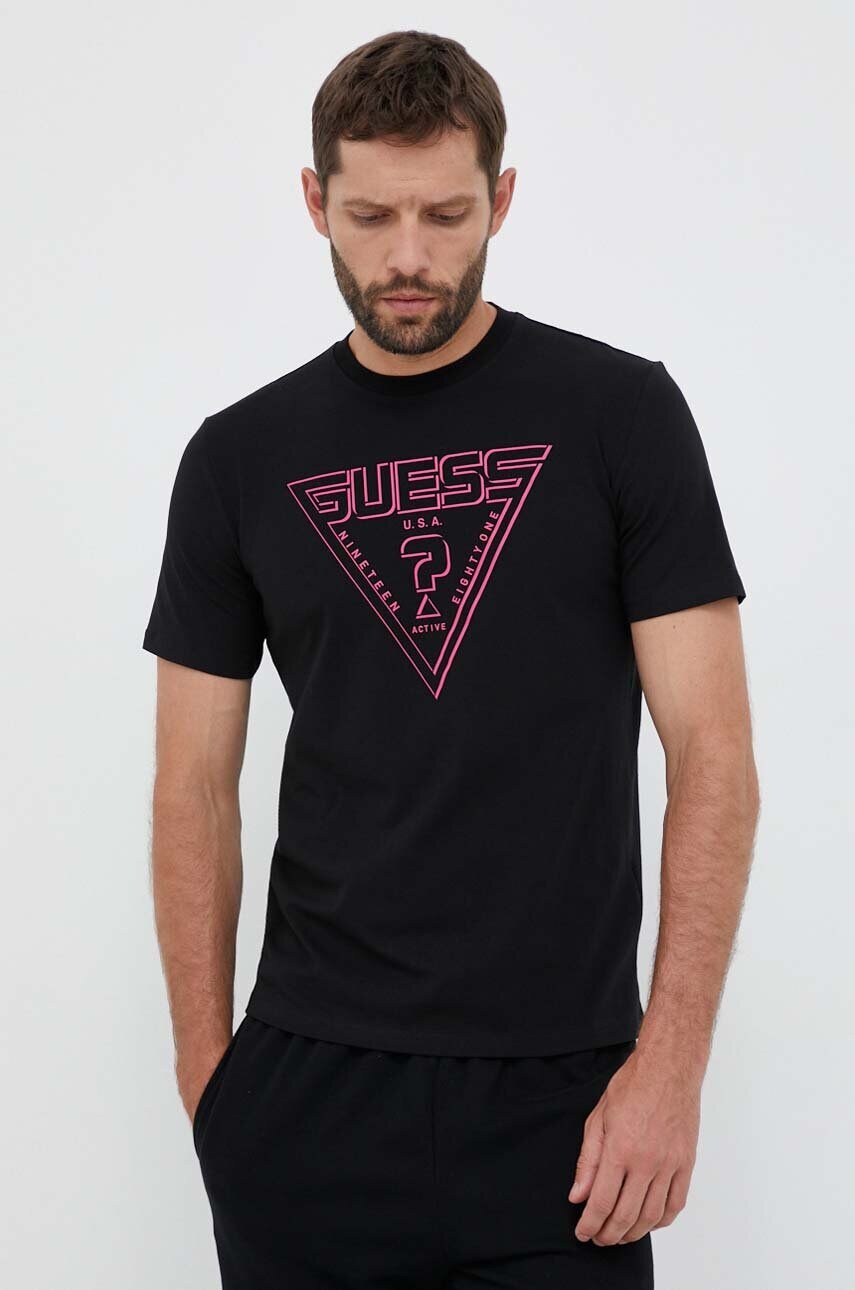 

Футболка Guess чоловічий колір чорний з принтом