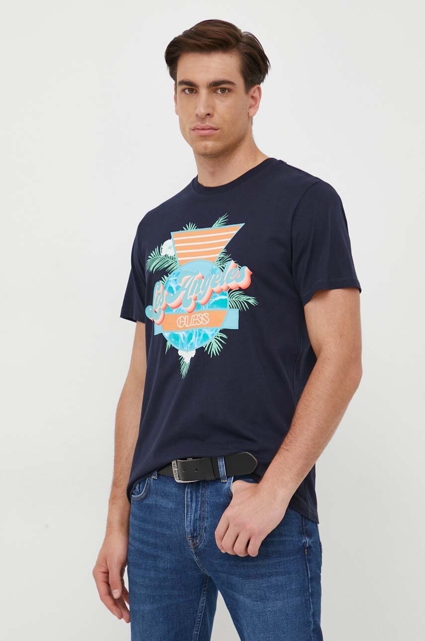 

Хлопковая футболка Guess цвет синий с принтом