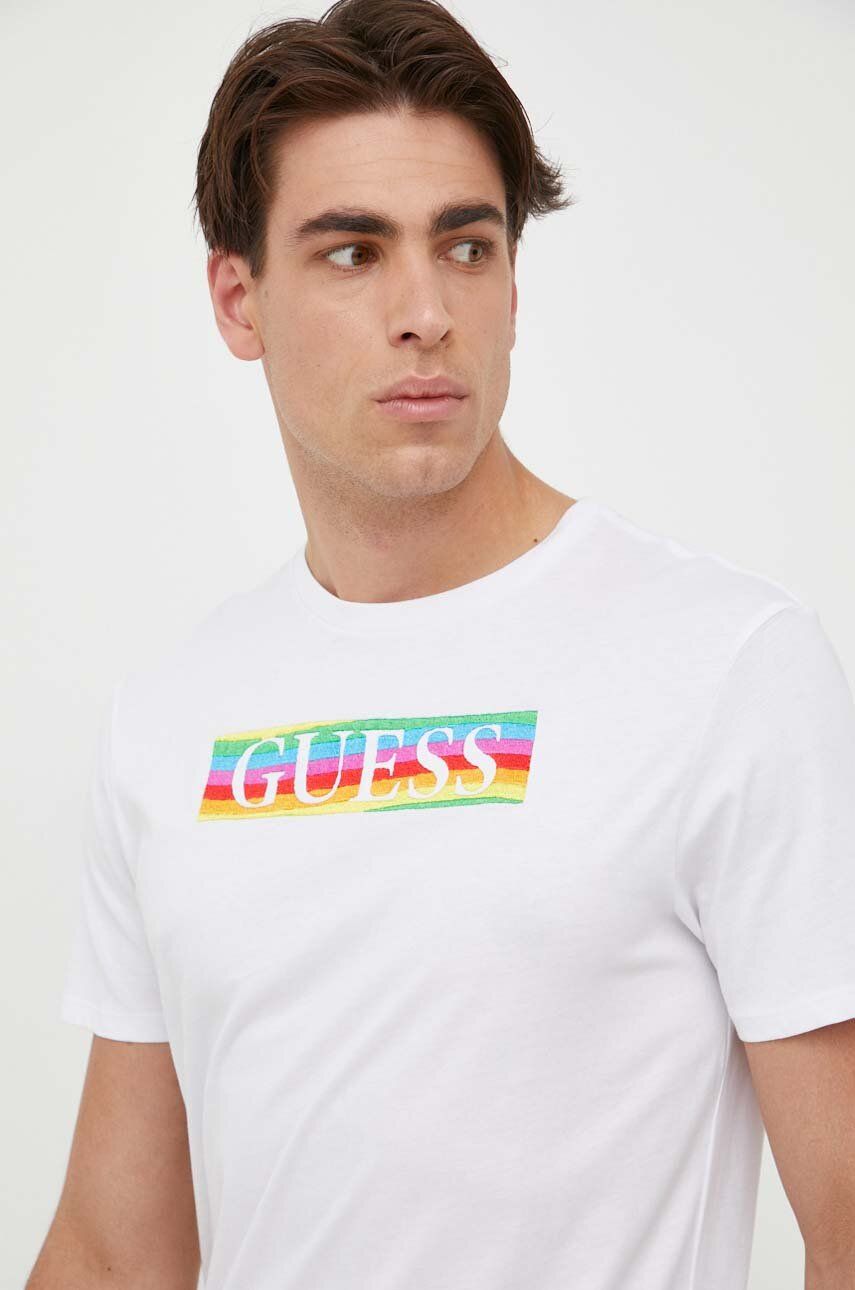 E-shop Bavlněné tričko Guess bílá barva, s aplikací