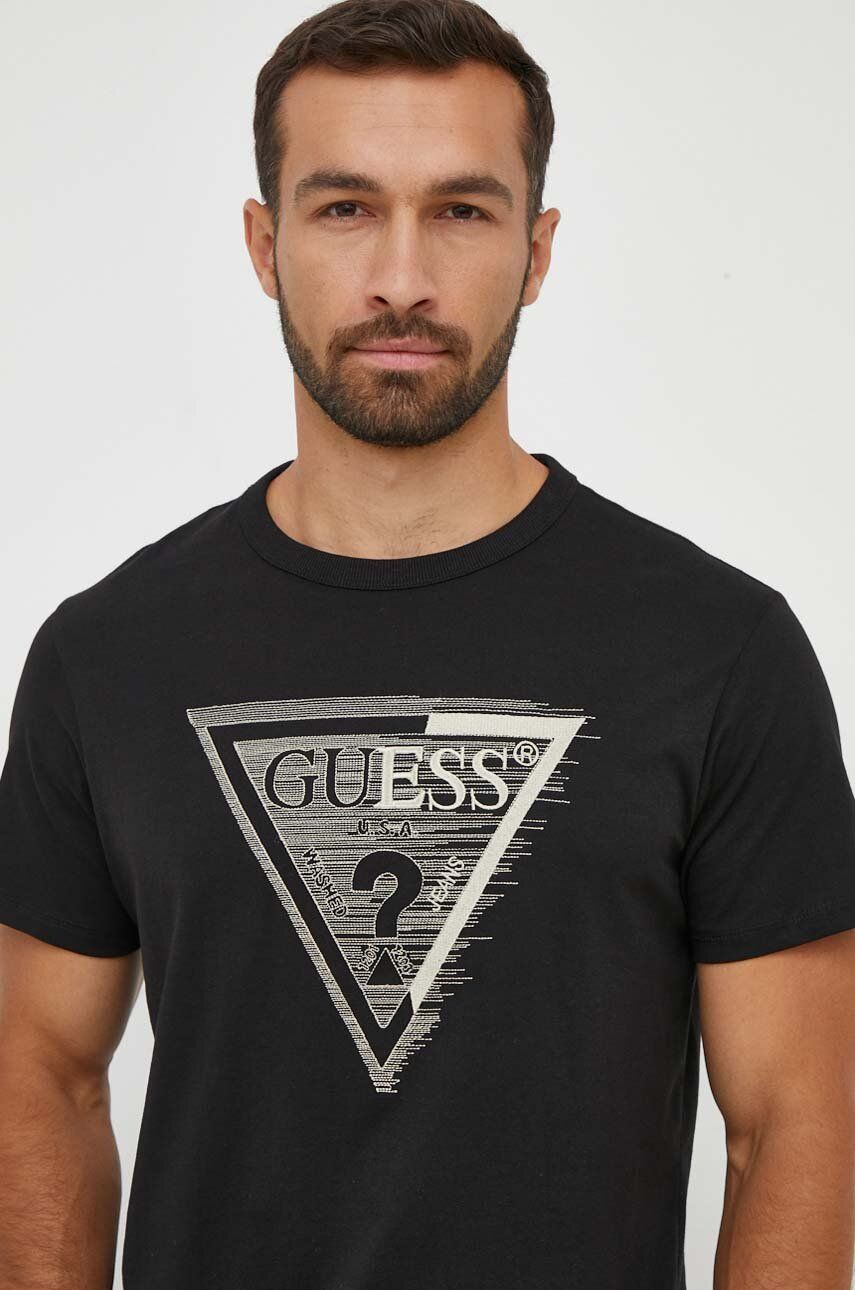 

Бавовняна футболка Guess колір чорний з аплікацією