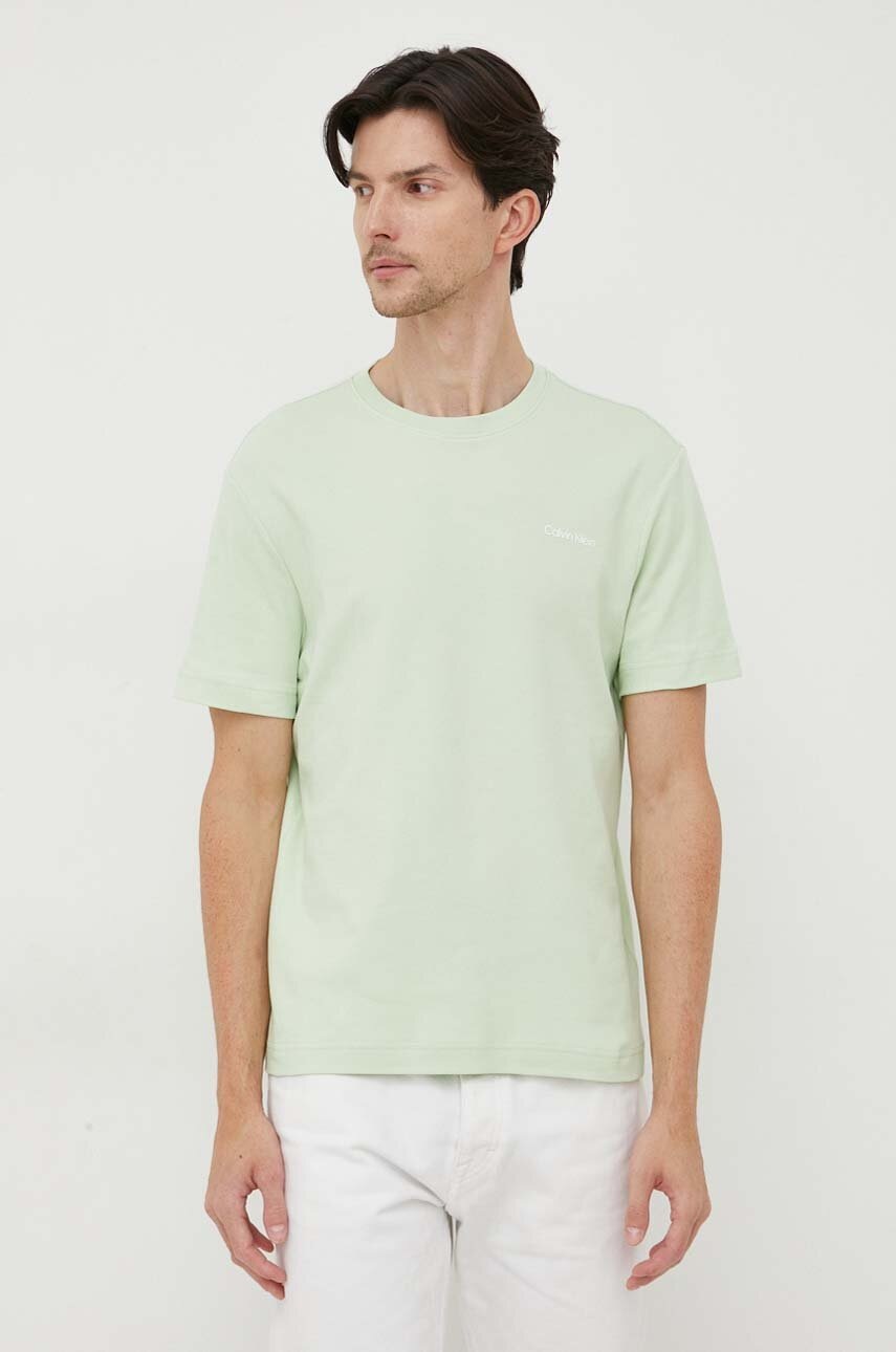 

Памучна тениска Calvin Klein в зелено с изчистен дизайн K10K109894, Зелен
