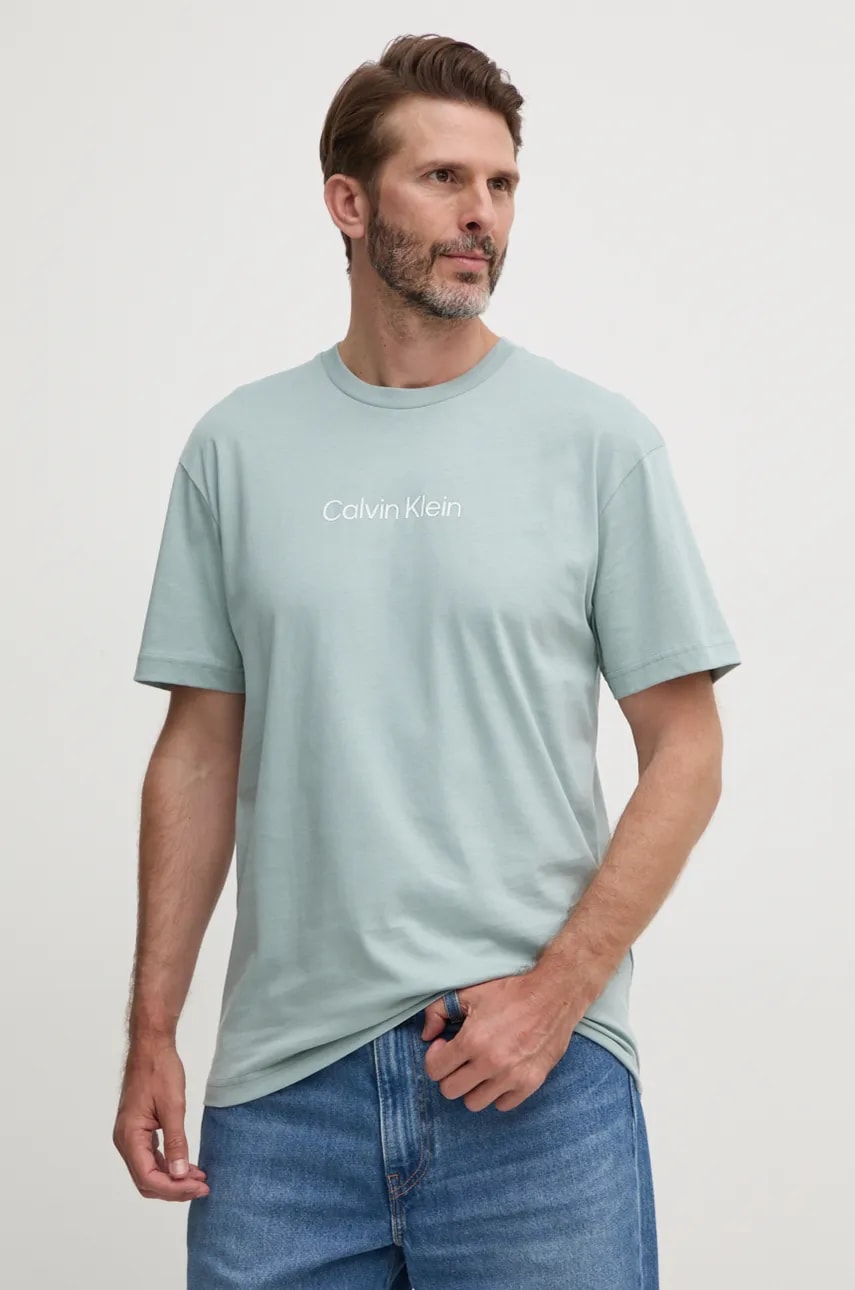Levně Bavlněné tričko Calvin Klein tyrkysová barva, K10K111346