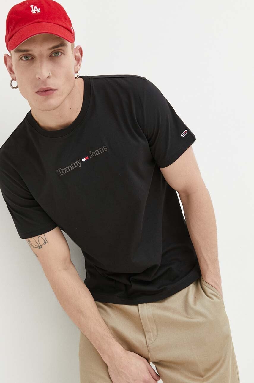 

Хлопковая футболка Tommy Jeans цвет чёрный узорный